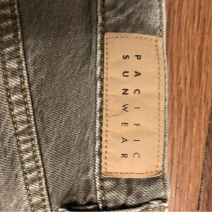 SOLD- x-posted PACSUN size 26 relaxed Brown Dad jeans inseam 29” rise 11”